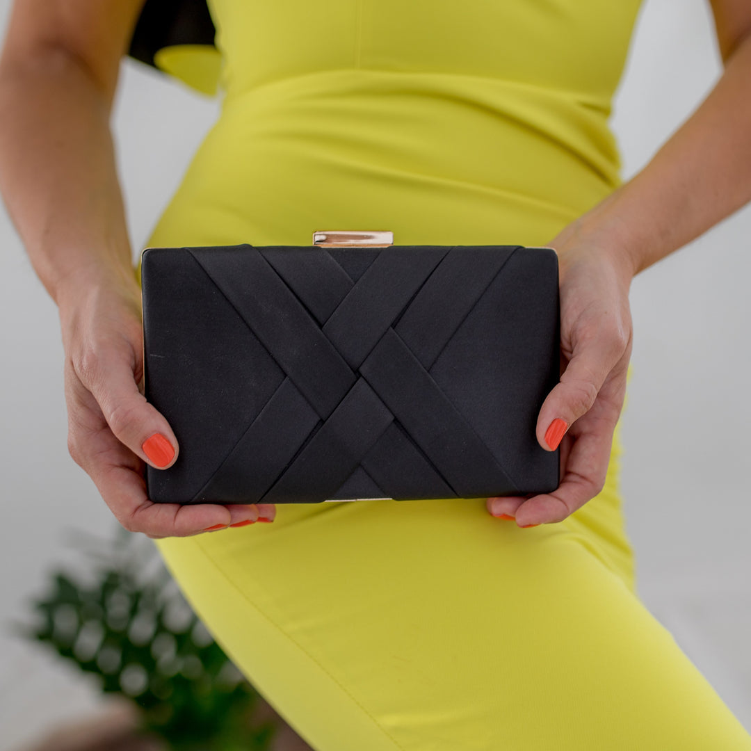 CLUTCH SATINADO NEGRO
