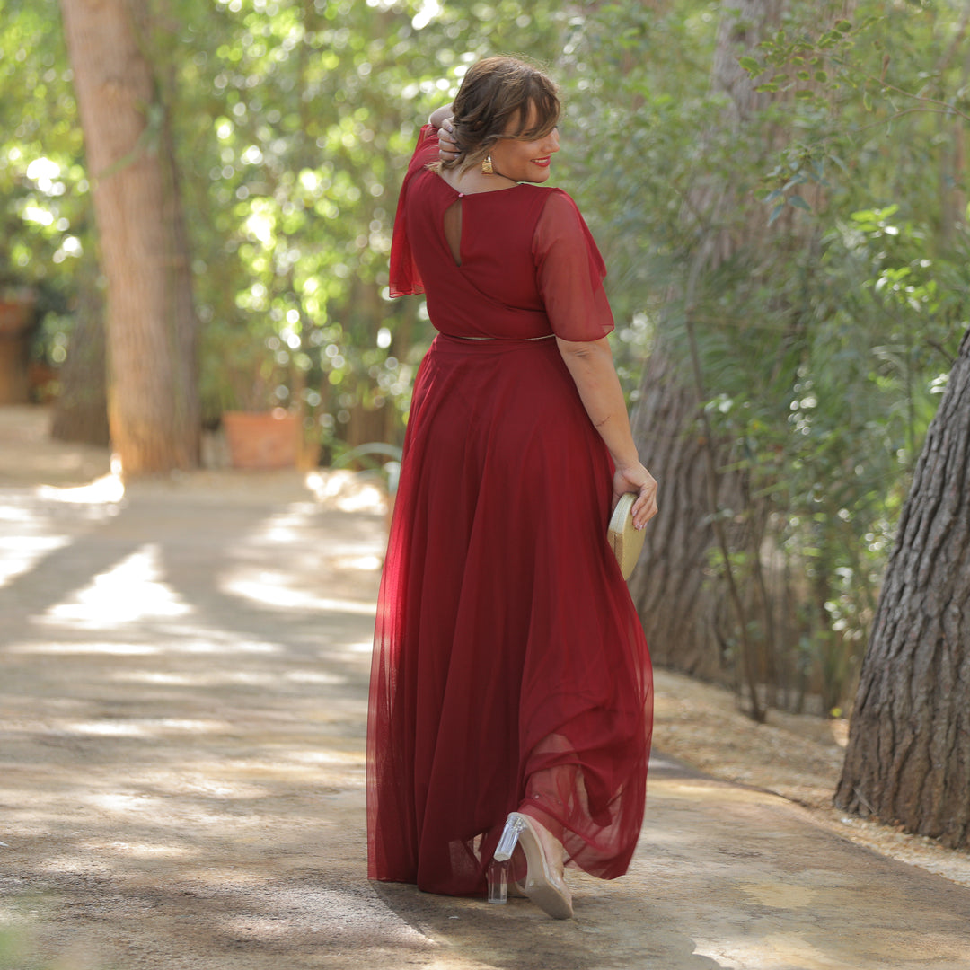 VESTIDO LONGO LISO COM MANGAS CAPA DE GAZE