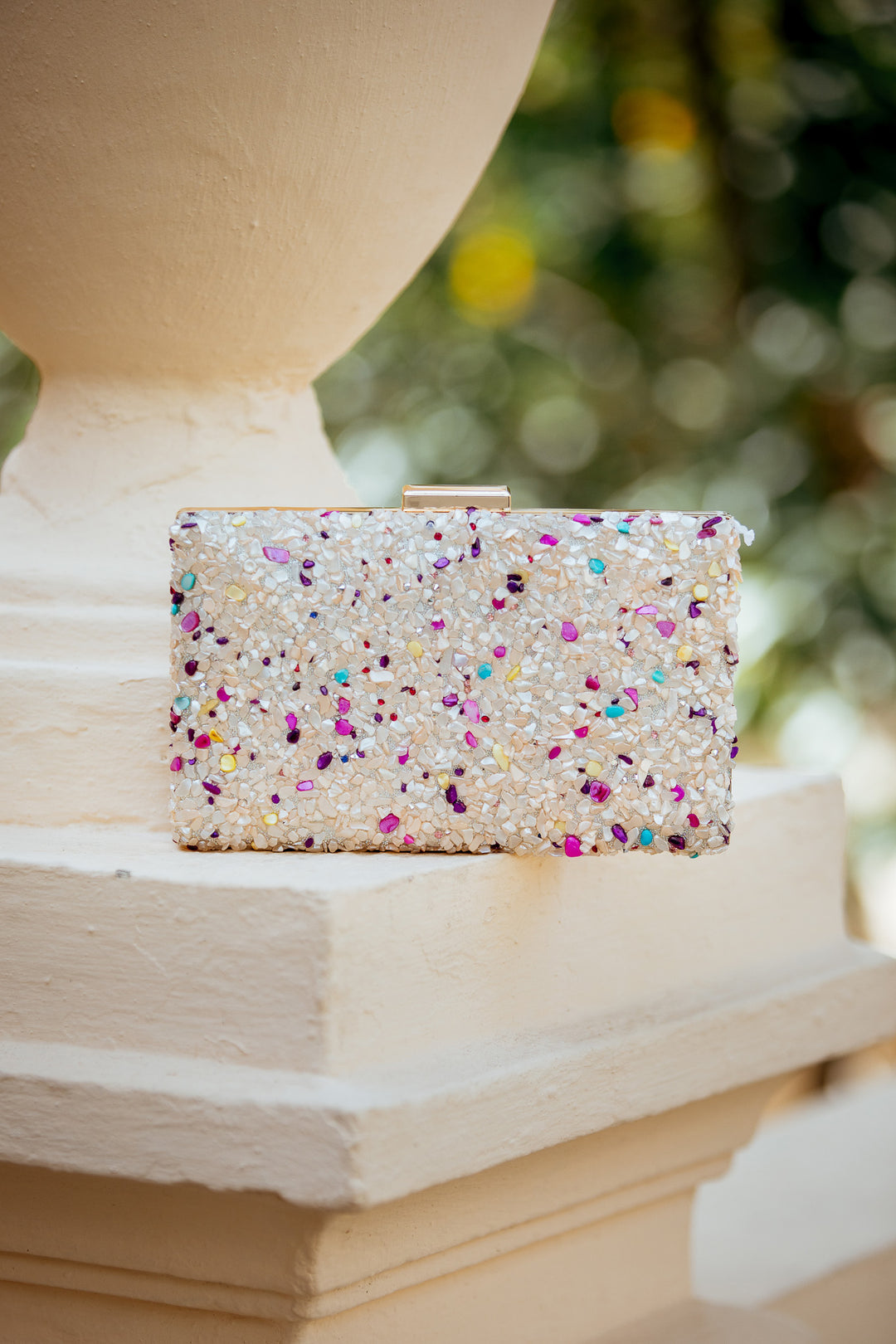 CLUTCH DE PIEDRAS MULTICOLOR