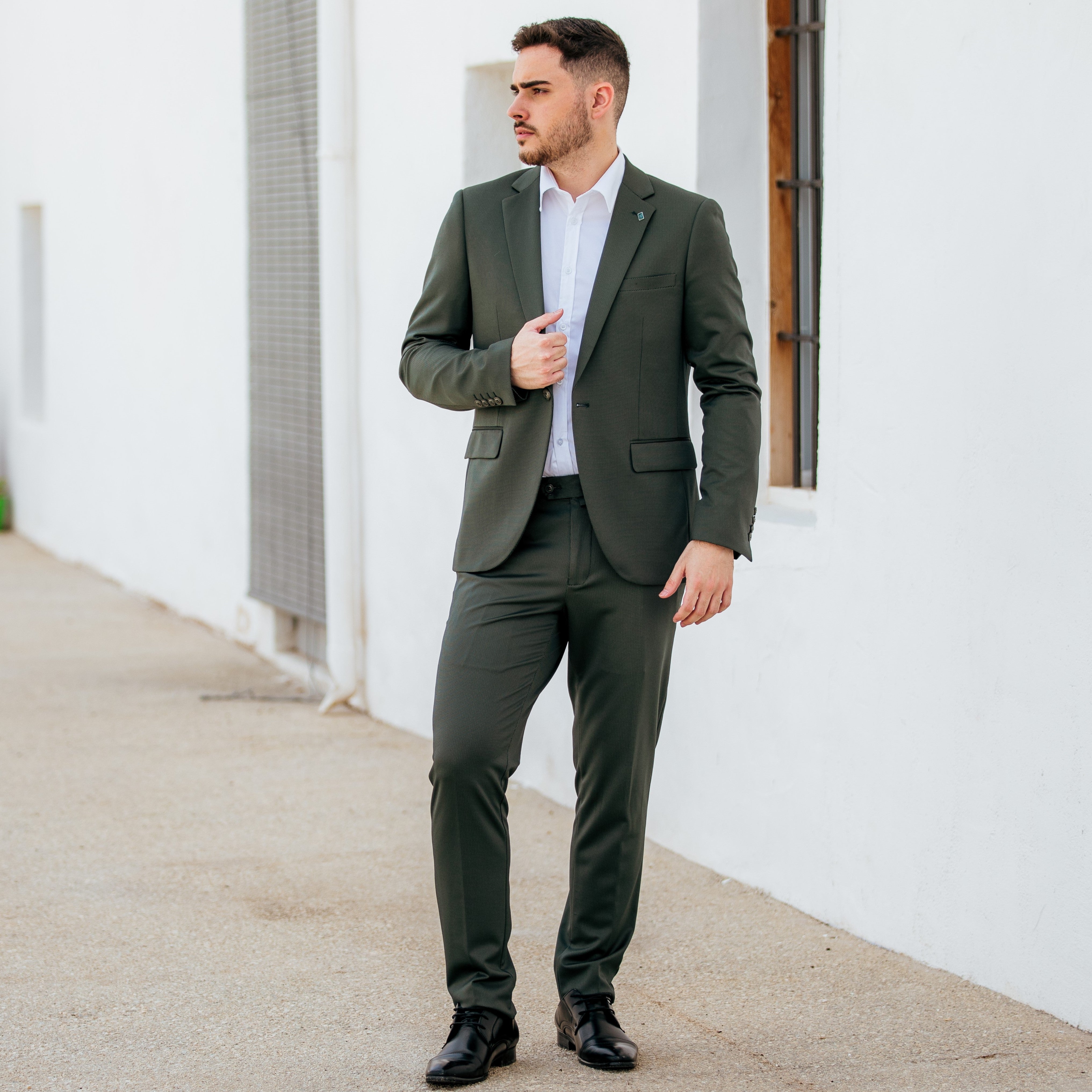 Traje verde militar discount hombre