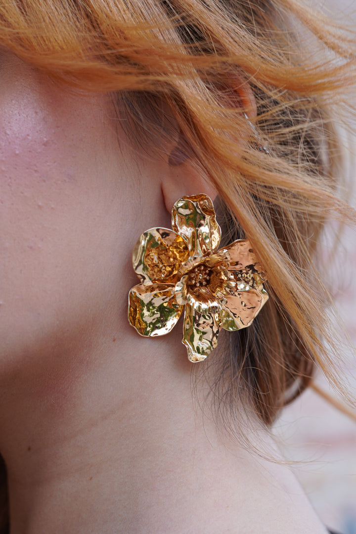 Pendiente Peonía Dorado